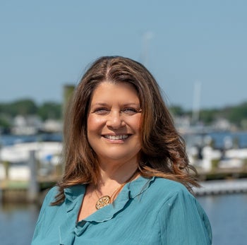 Portrait of Rosemarie McGeehan, Broker Associate